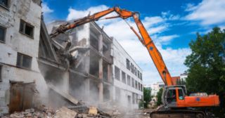 Промышленный демонтаж зданий Александров, цена от 2993 руб.