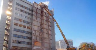 Демонтаж многоэтажного дома Александров, цена от 3728 руб.