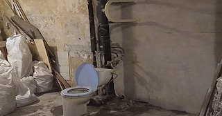 Демонтаж сантехкабины в панельном доме - цена от 1050 рублей | Сварной-Лкн